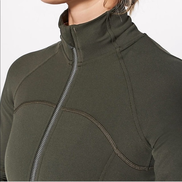 Great condition lululemon contour jacket sz 8 olive - Picture 4 of 7